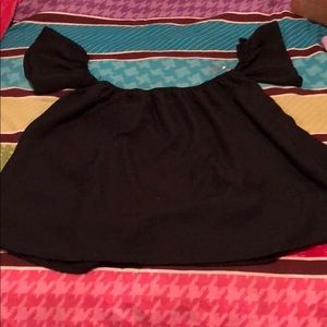 Fluffy shoulder grabbing blouse